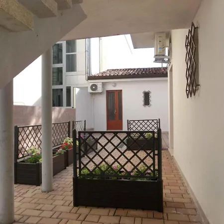 Apartments in Lignano Sabbiadoro 42748 Apartamento *